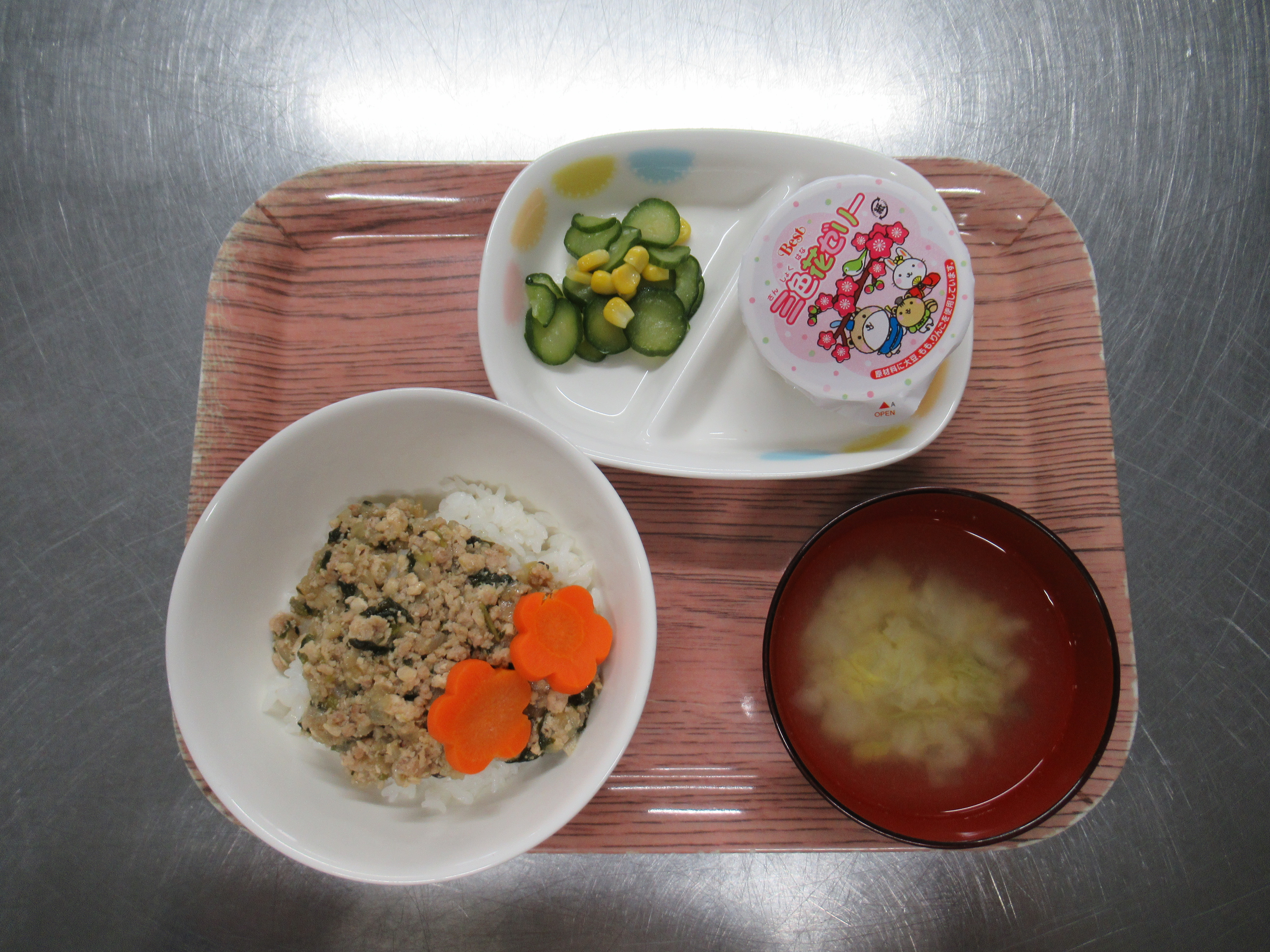 鶏と豚のそぼろ丼